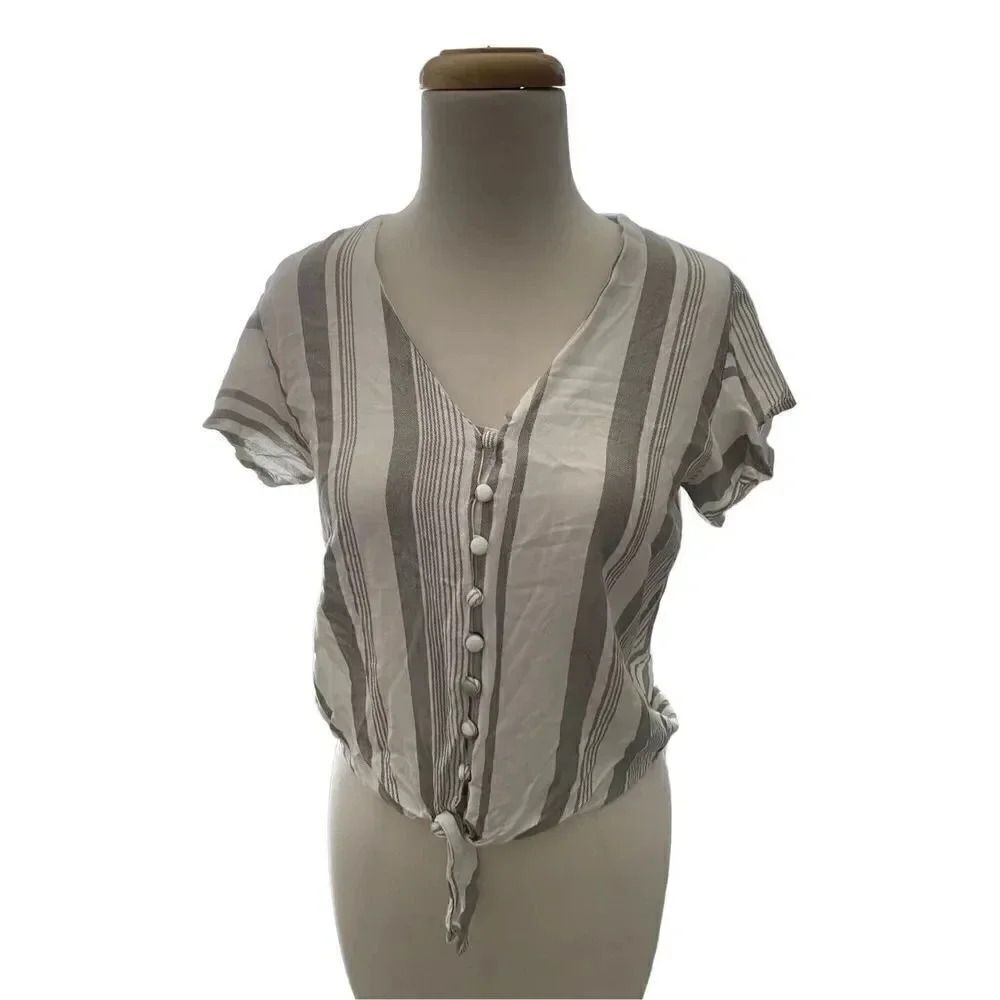 Sim & Sam button down tie front crop blouse